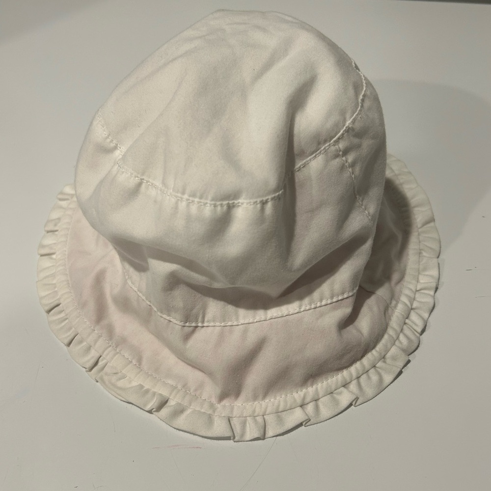 Rosettes and Ruffled White Sunhat - Picture 4 of 10